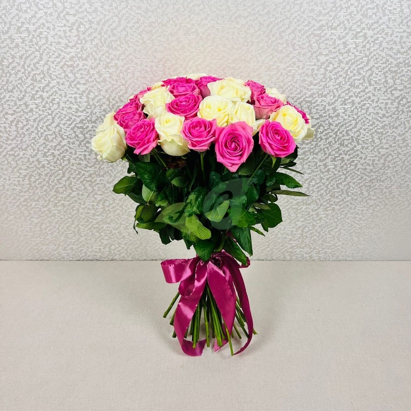 51 белая и розовая роза